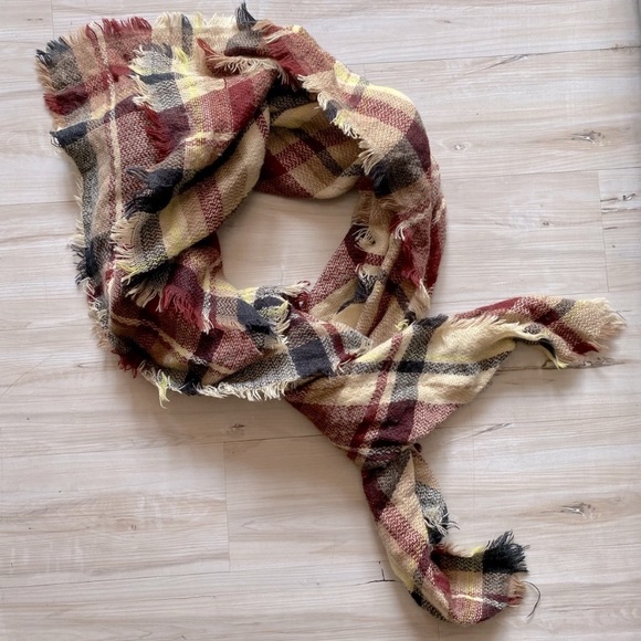 🛍️4 for $15 | 5 for $20 blanket scarf - Picture 2 of 3
